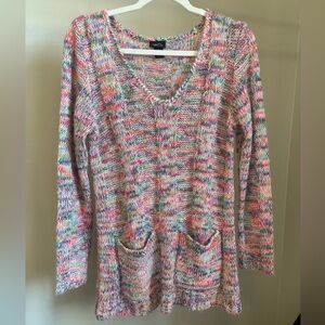 Multi colored knit long sleeve